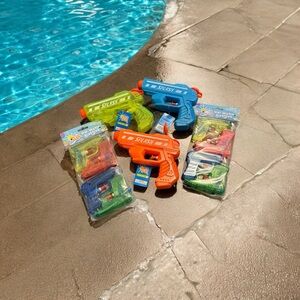Bring On The Sun Lot of 11 Water Blasters NEW‎